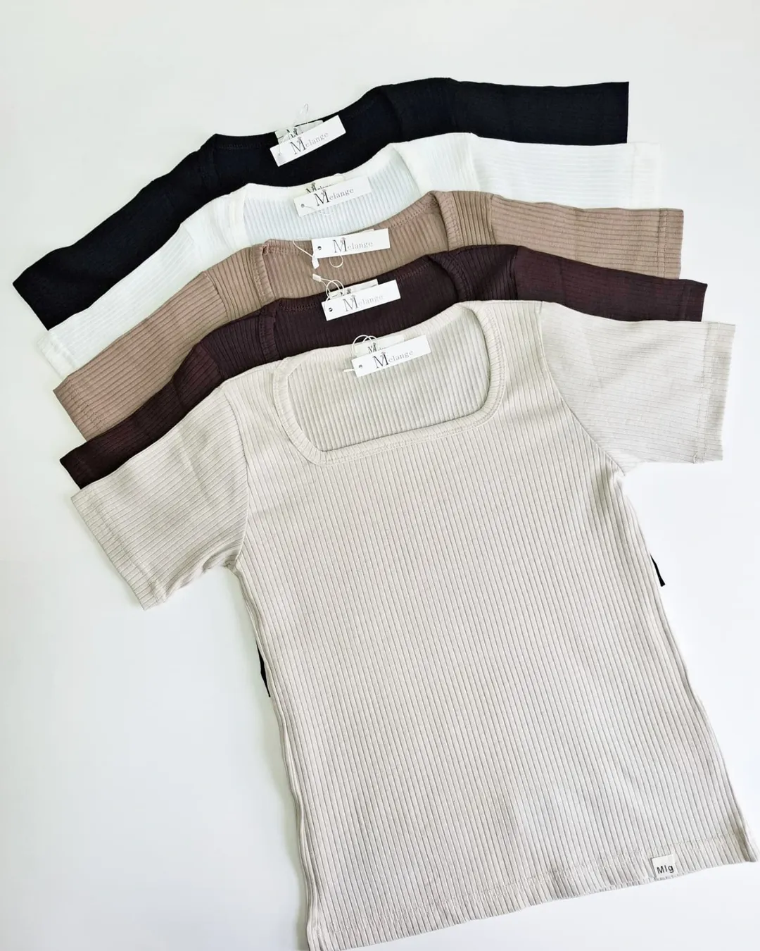 تیشرت یقه خشتی